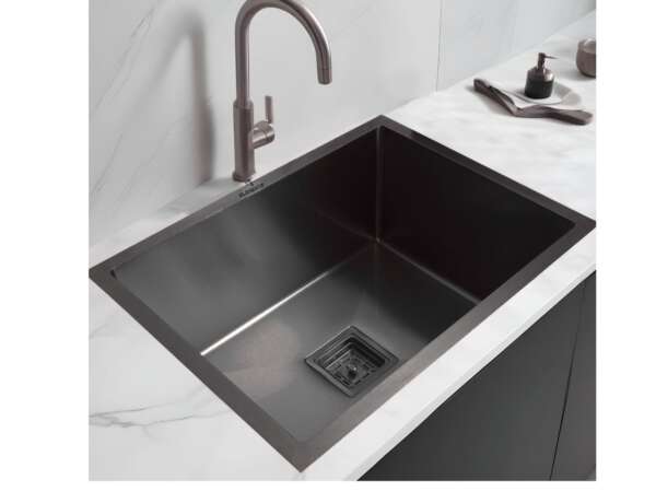 Handmade Single Bowl Kitchen Sink (24x18x9  inches)